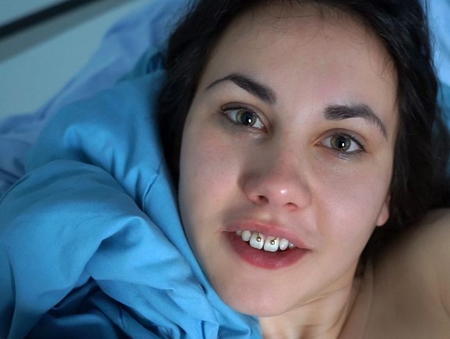 Ganz privater guten Morgensex! Ich lasse mir nach dem Aufwachen erstmal mein Löchlein stopfen!