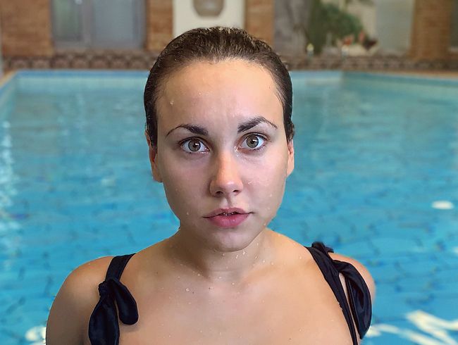 Mega Publik im Hotelpool in Augsburg